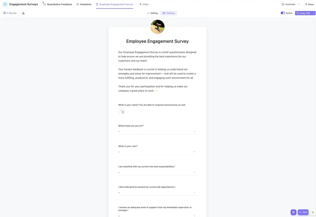 Obtenha insights sobre como sua equipe está se sentindo com o modelo de pesquisa de engajamento dos funcionários do ClickUp.