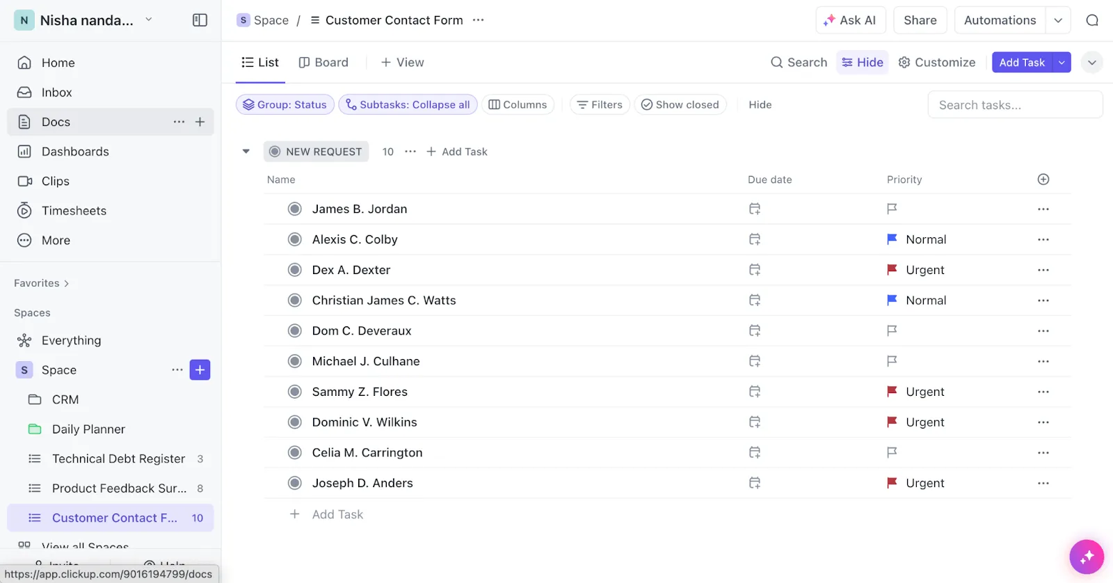 Suivez et traitez les demandes des clients grâce au modèle de formulaire de contact client ClickUp.
