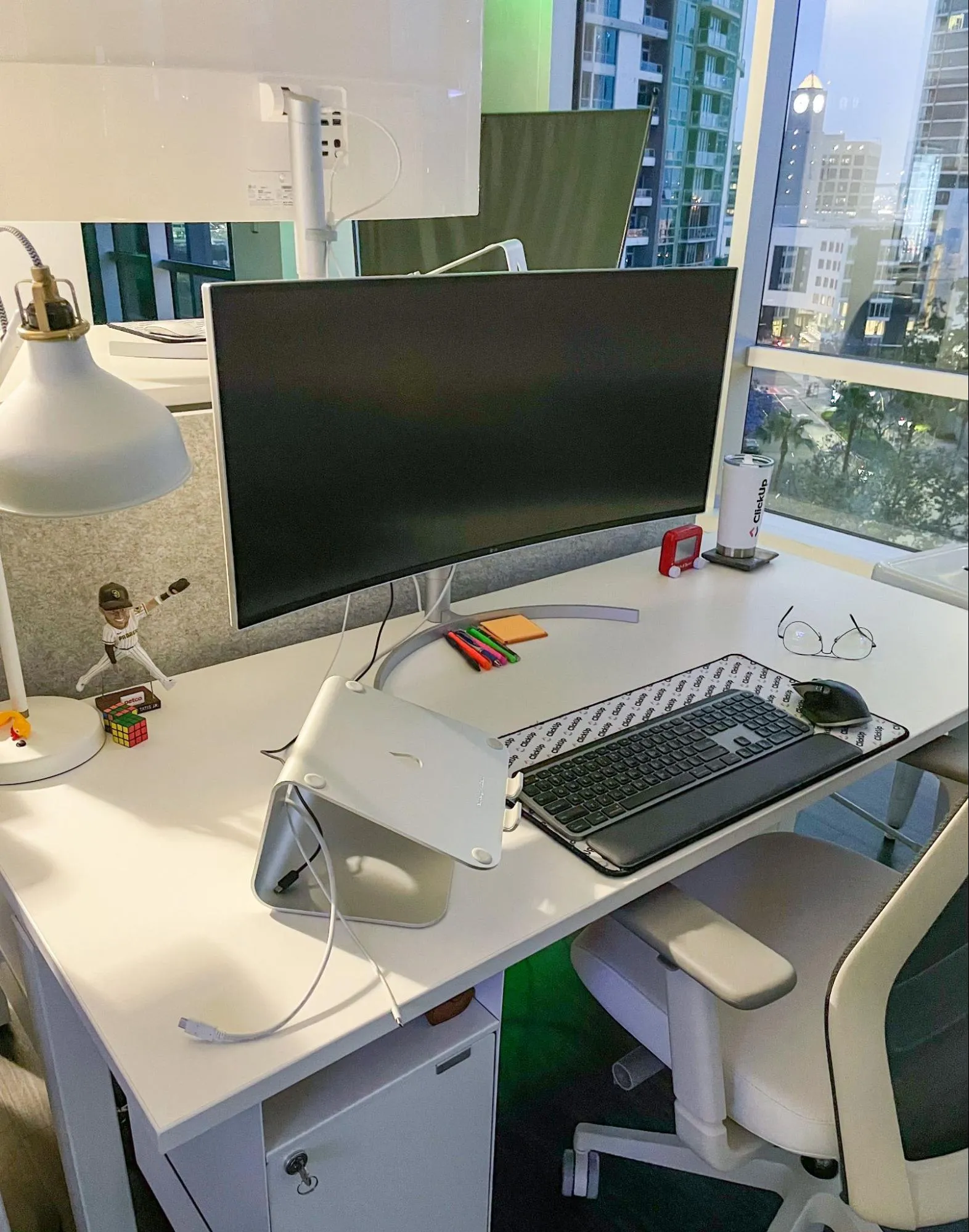Nicks unglaublicher ClickUp-Schreibtisch!