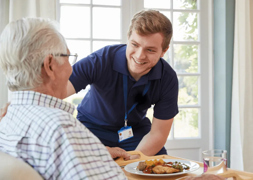 Krankenschwester mit einem Patienten