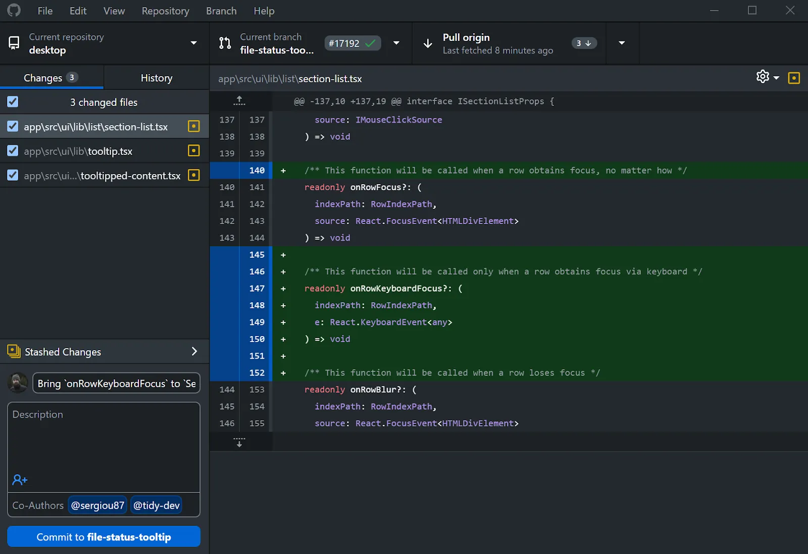 GitHub: หน้าจอคำขอดึงใน GitHub พร้อมความคิดเห็นแบบมีหัวข้อสำหรับนักพัฒนาหนึ่งคนหรือมากกว่า