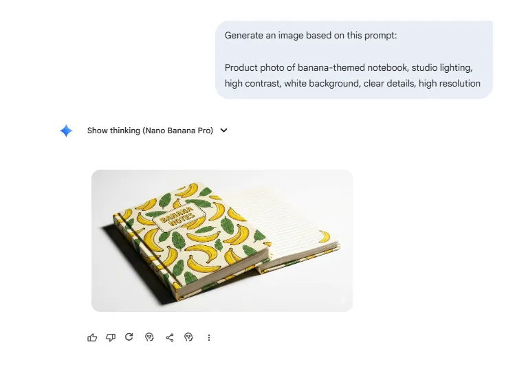 Produktfoto eines Notizbuchs mit Bananenmotiv, Studiobeleuchtung, hoher Kontrast, weißer Hintergrund, klare Details, hohe Auflösung – Nano-Banane-Prompts