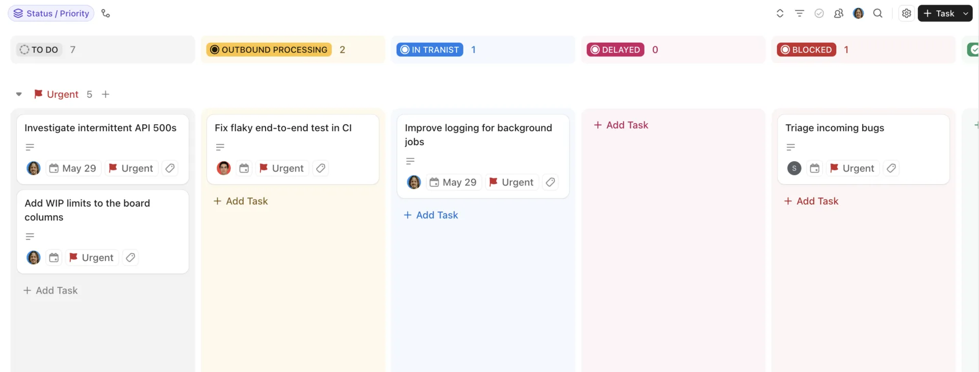 Houd het werk in alle fasen bij met de bordweergave van ClickUp, waarbij u gebruikmaakt van flexibele taakgroeperingen: projectmanagement in Excel