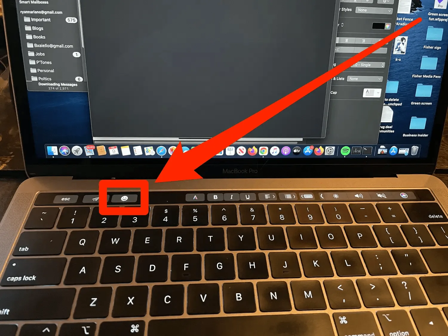 Mac'inizde emoji düğmesini bulun