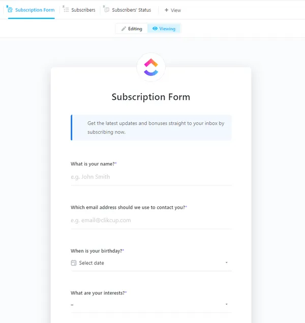 Rationalisez le processus d'inscription à l'aide du modèle de formulaire d'abonnement ClickUp.