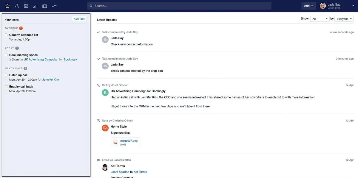 Exemplo de atualizações do Capsule CRM