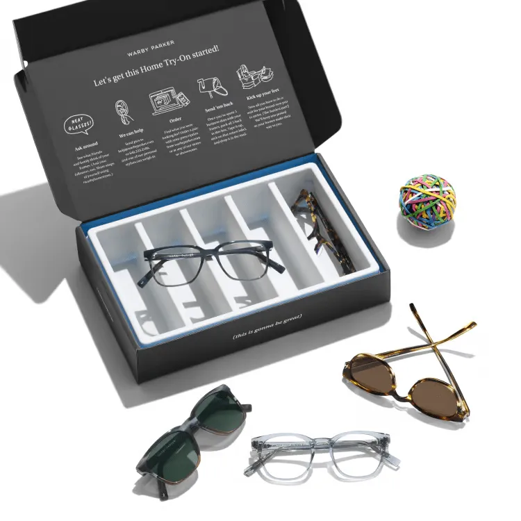 Моделът „опитай у дома“ на Warby Parker