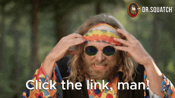 uomo che dice clicca sul link collegato