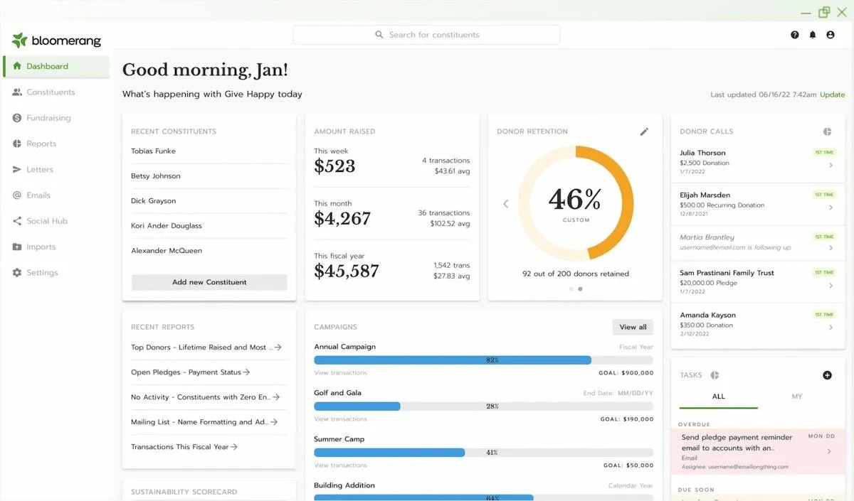 CRM para organizaciones sin ánimo de lucro: captura de pantalla del panel de Bloomerang.