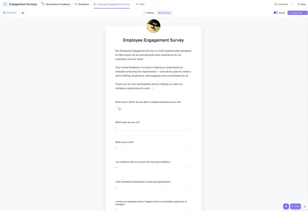 Utilizza il modello di sondaggio sul coinvolgimento dei dipendenti di ClickUp per raccogliere i feedback dei dipendenti.