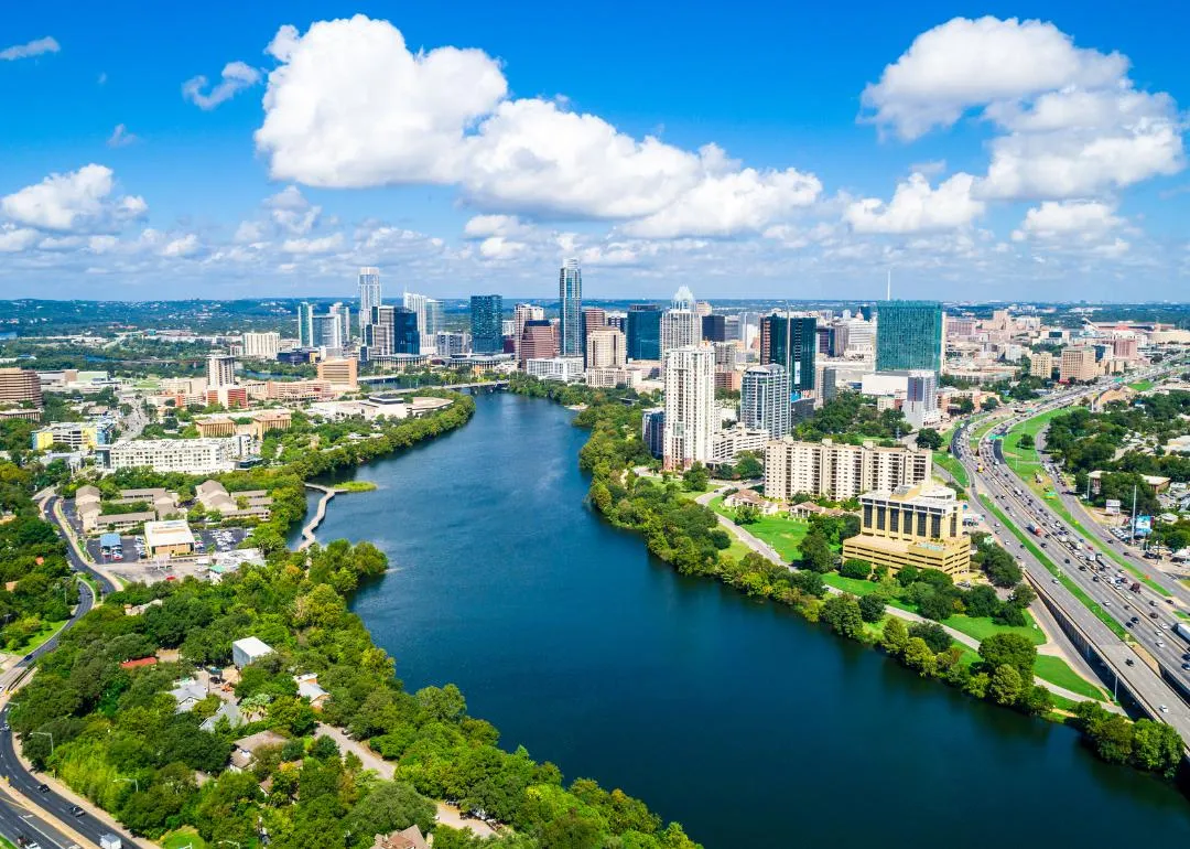 Vue aérienne d'Austin et de la rivière