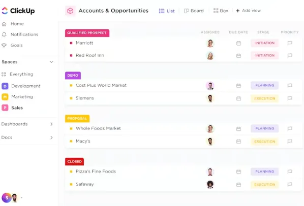 ClickUp タスクで完璧な顧客データベースを構築