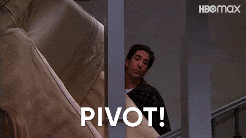 Ross từ Friends nói "PIVOT!"