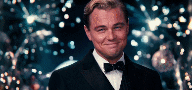 Leonardo DiCaprio brindando